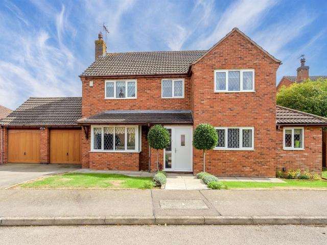 House for sale in Desborough, North Northamptonshire
