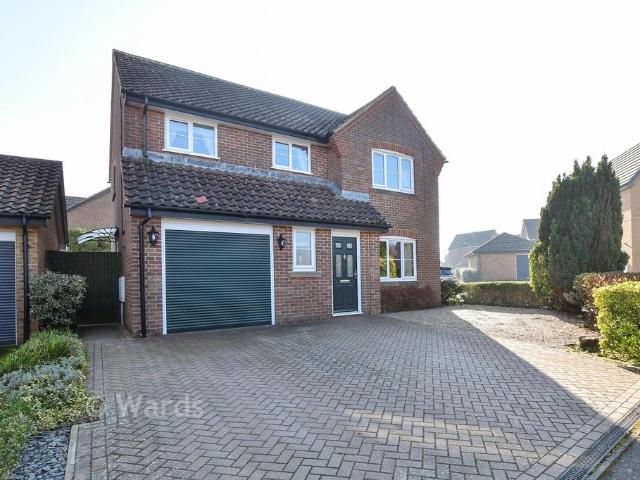 House for sale in Hawkinge, Folkestone