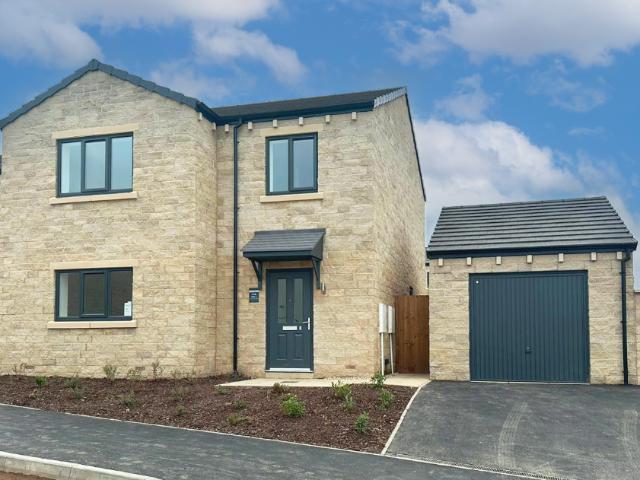 House for sale in Field Lane, Rastrick