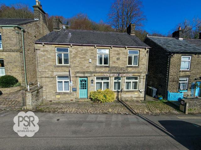 House for sale in Thornsett, Charlesworth