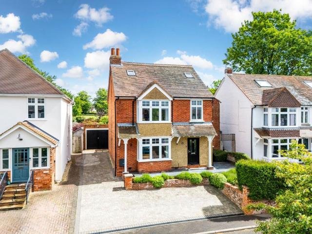 House for sale in Emmbrook, Wokingham