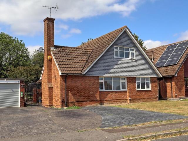 House for sale in Lee Chapel, Essex