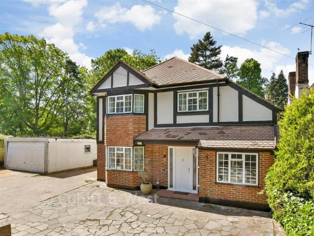 House for sale in Pachesham Park, Surrey
