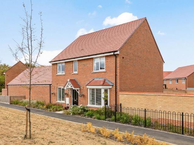 House for sale in Fishers Green, Shephall