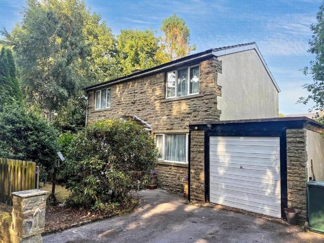 House for sale in Long Lee, Bradford