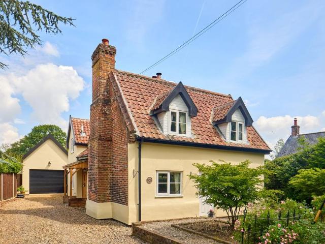 House for sale in East Tuddenham, Norfolk