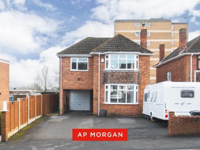 House for sale in Wollaston, Amblecote