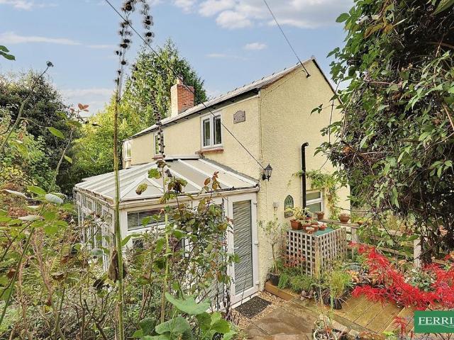 House for sale in Bromsberrow Heath, Gloucestershire