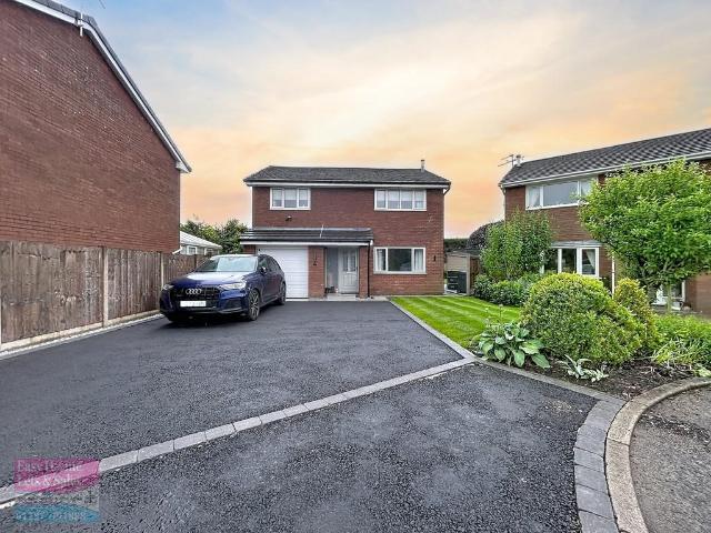 House for sale in Longton, Firbank
