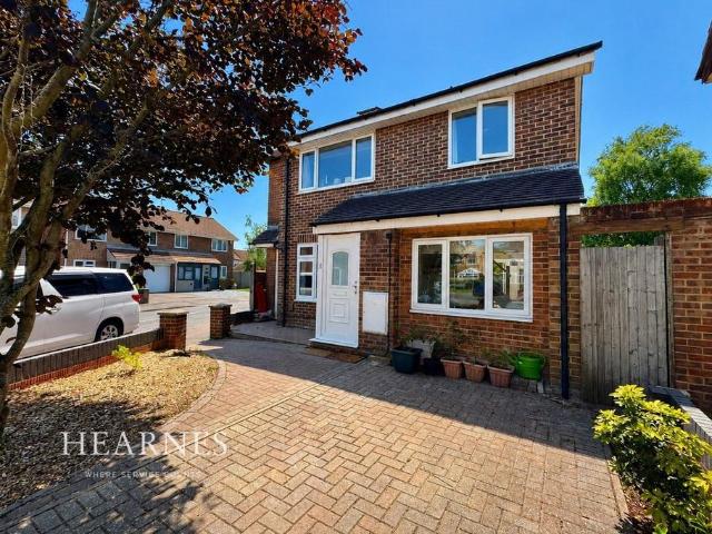 House for sale in Throop, Bournemouth