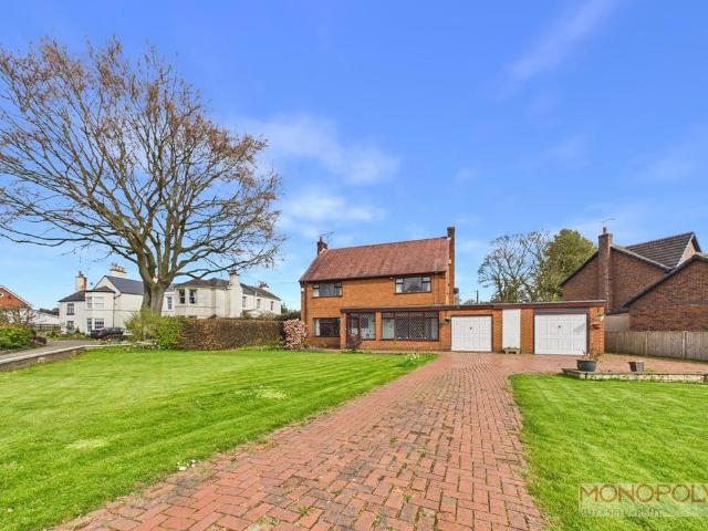 House for sale in Ruabon, Wales