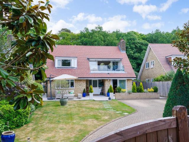 House for sale in Littlecote, West Sussex
