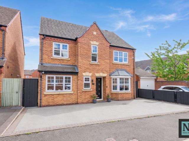 House for sale in Kettlebrook, Staffordshire