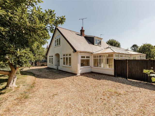 House for sale in The Bridge, Kent