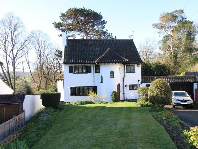 House for sale in West Wickham, Greater London