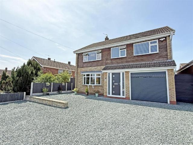 House for sale in Heath Farm, Frankwell