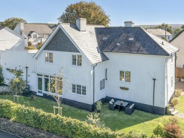 House for sale in Weir Quay, Devon