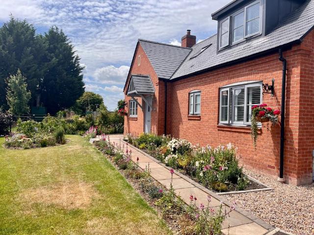 House for sale in Broughton and Old Dalby, Brentingby