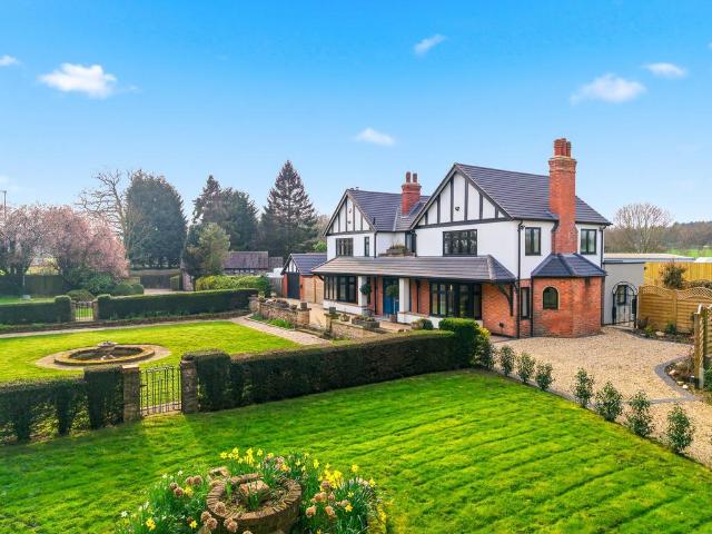 House for sale in Alverton, East Midlands