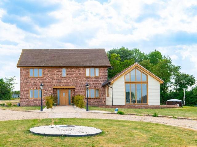 House for sale in Chipping Hill