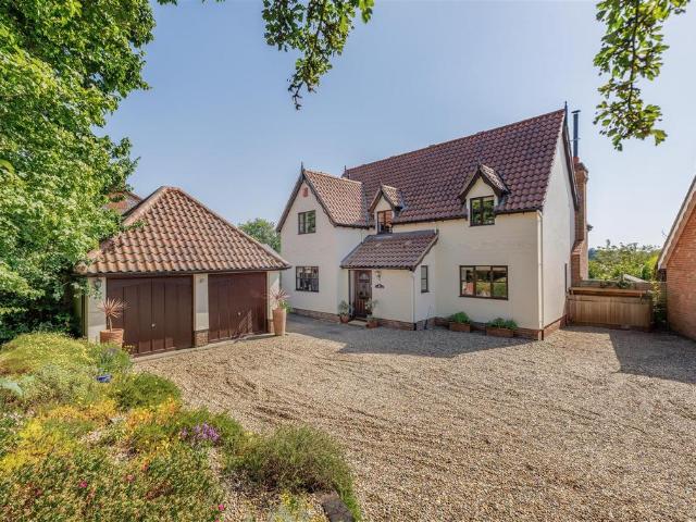 House for sale in Eastbridge, Suffolk