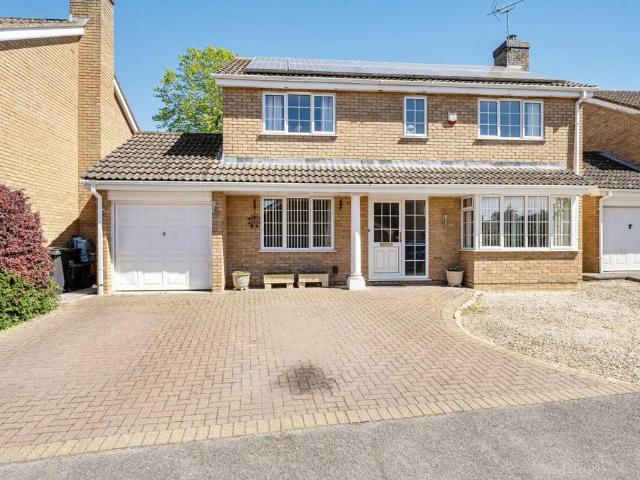 House for sale in Shaw, Swindon