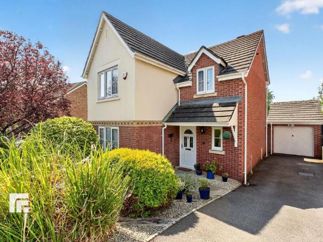 House for sale in Gibbonsdown, Barry