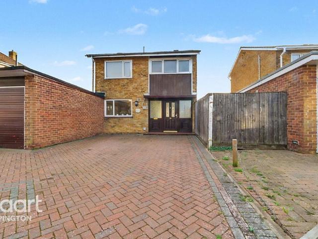 House for sale in Ramsden, Greater London