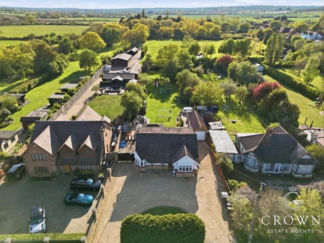 House for sale in Ramsden Bellhouse, Essex