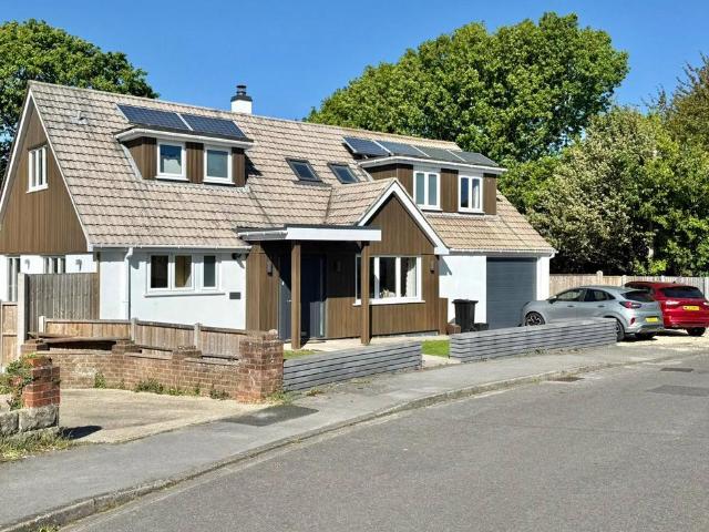 House for sale in Milford-on-Sea, Ashurst Bridge
