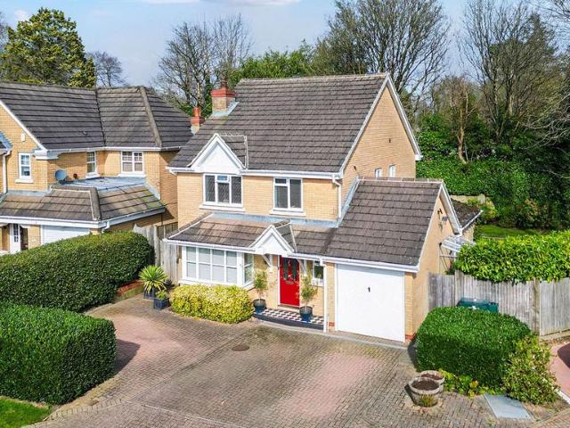 House for sale in Crowborough Warren, Cross In Hand