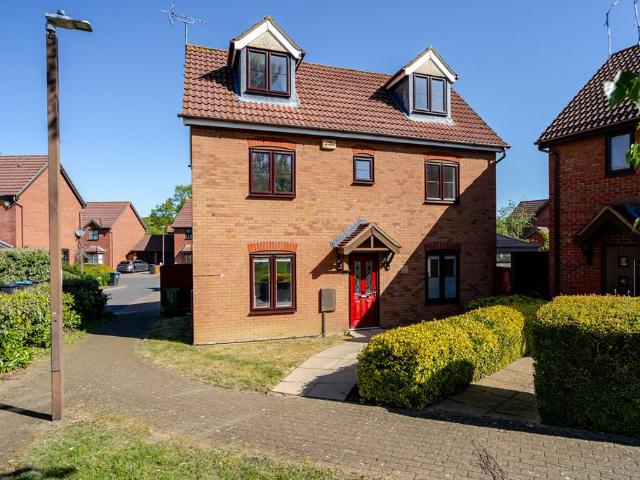 House for sale in Shenley Brook End, Milton Keynes