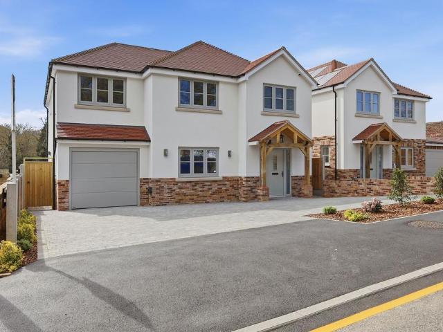 House for sale in Navestock Side, Essex