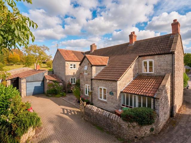 House for sale in Pilton