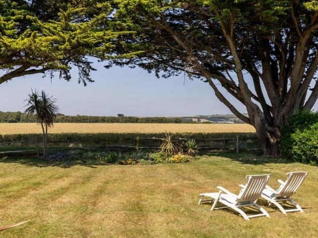 House for sale in Kingston Gorse, Arun