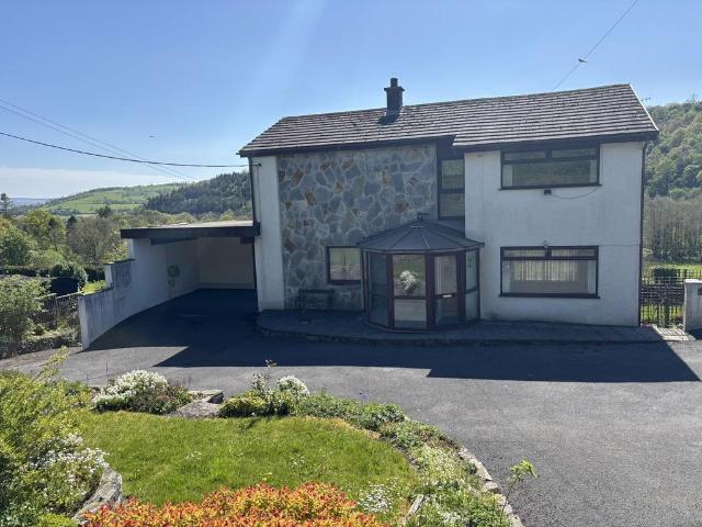 House for sale in Talley