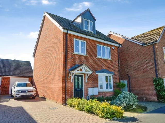 House for sale in Slip End, Bedfordshire