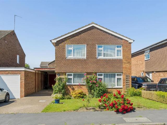 House for sale in Harlington, Bedfordshire