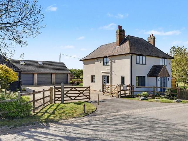 House for sale in King's Walden, Hertfordshire