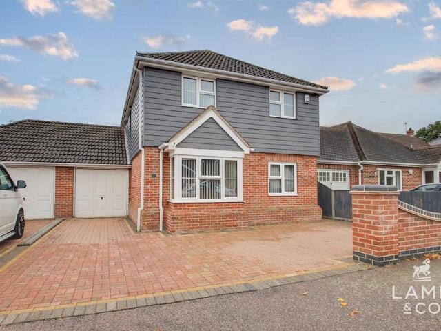 House for sale in Dale Hill, Essex