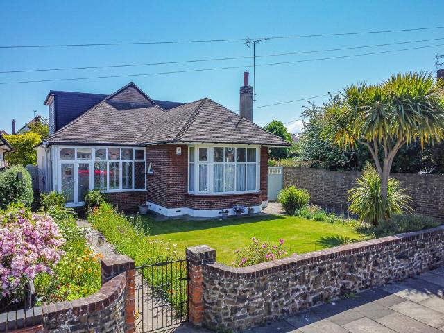 House for sale in Alton Barnes, Essex