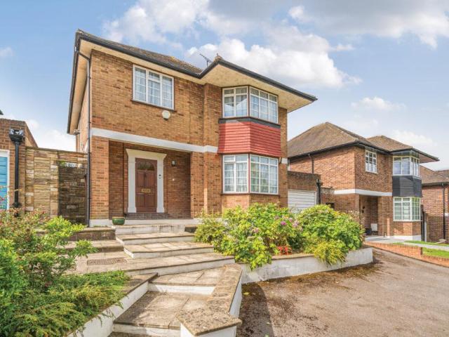 House for sale in London Borough of Ealing, Park Royal