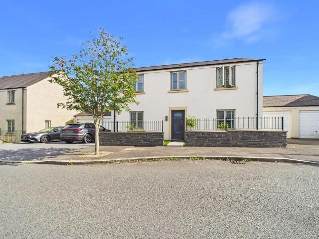 House for sale in Coedffranc, Llandarcy