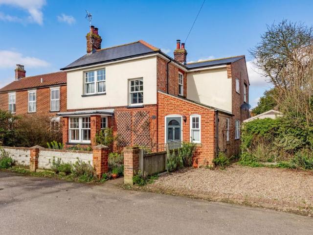 House for sale in Stokesby, Norfolk