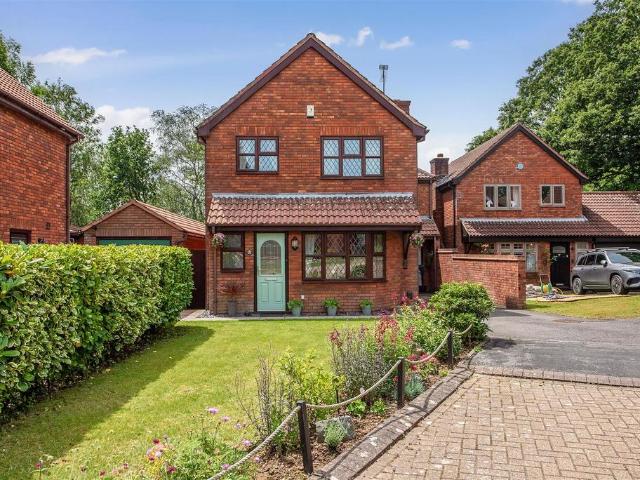 House for sale in Spring Vale, Hampshire