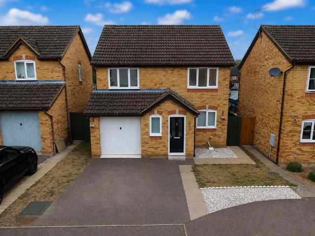 House for sale in Barton-le-clay, Bedfordshire