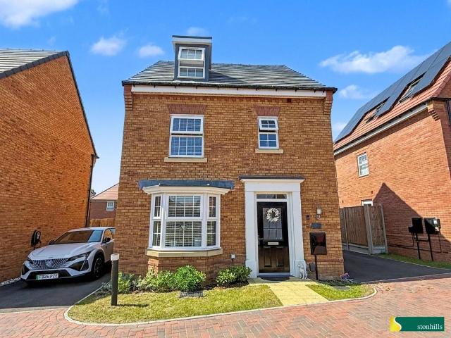 House for sale in Overstone