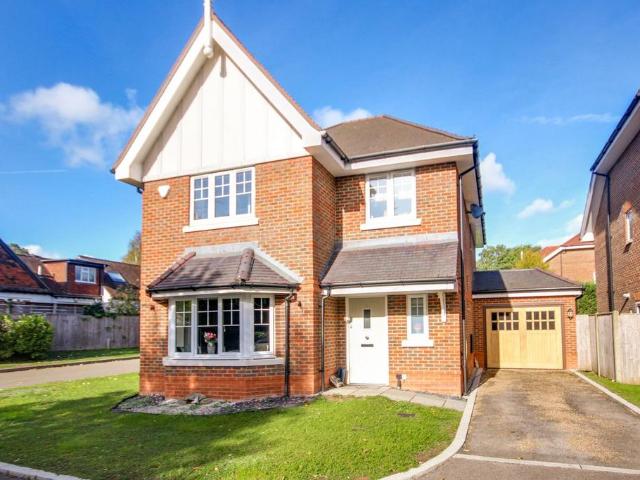 House for sale in Felbridge, Tandridge