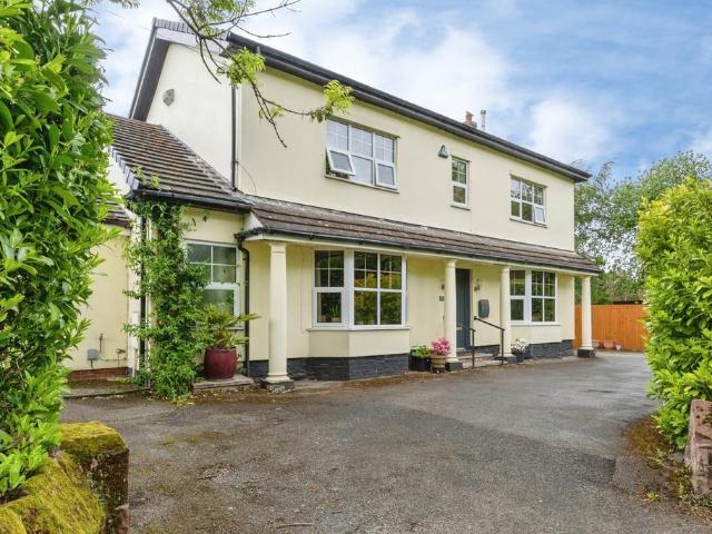 House for sale in Little Neston, West Vale