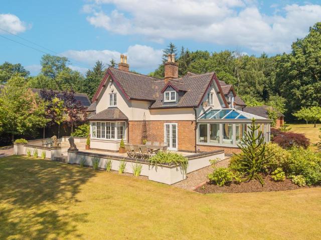 House for sale in Egginton, East Midlands